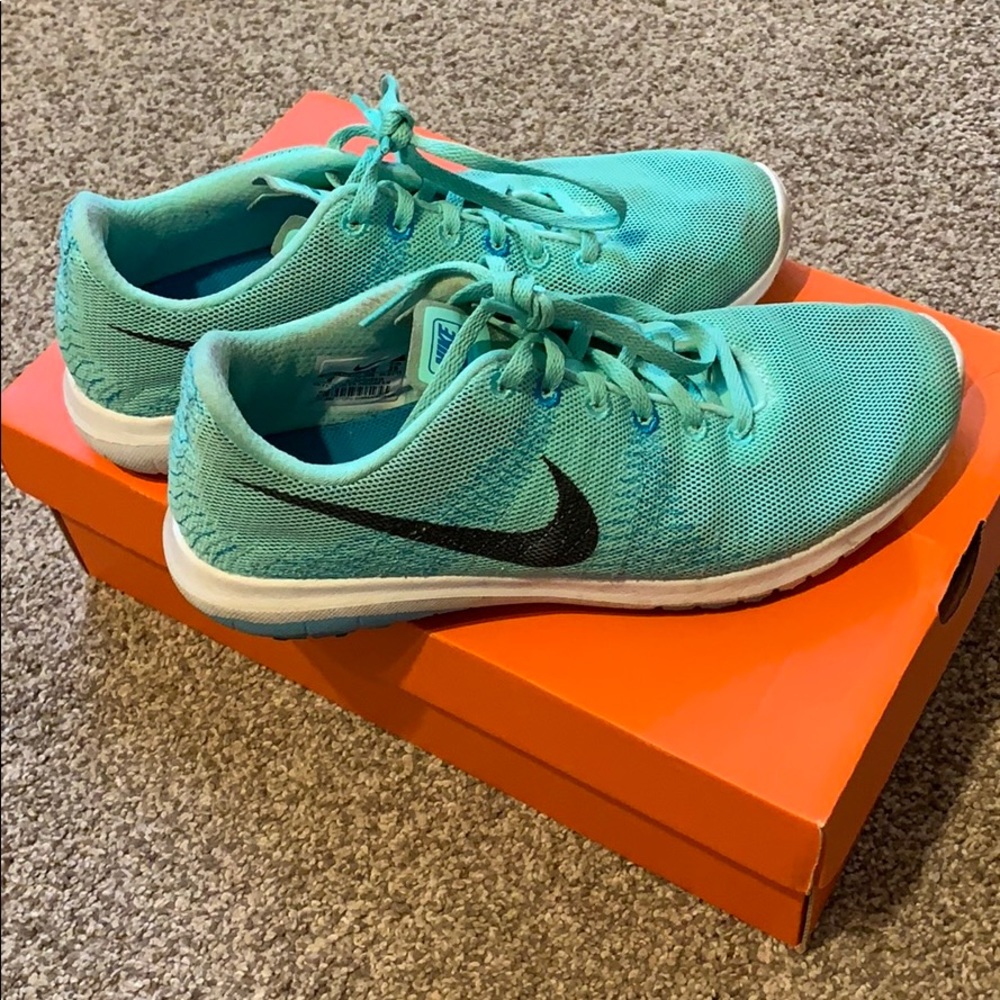 Nike Tennis shoes